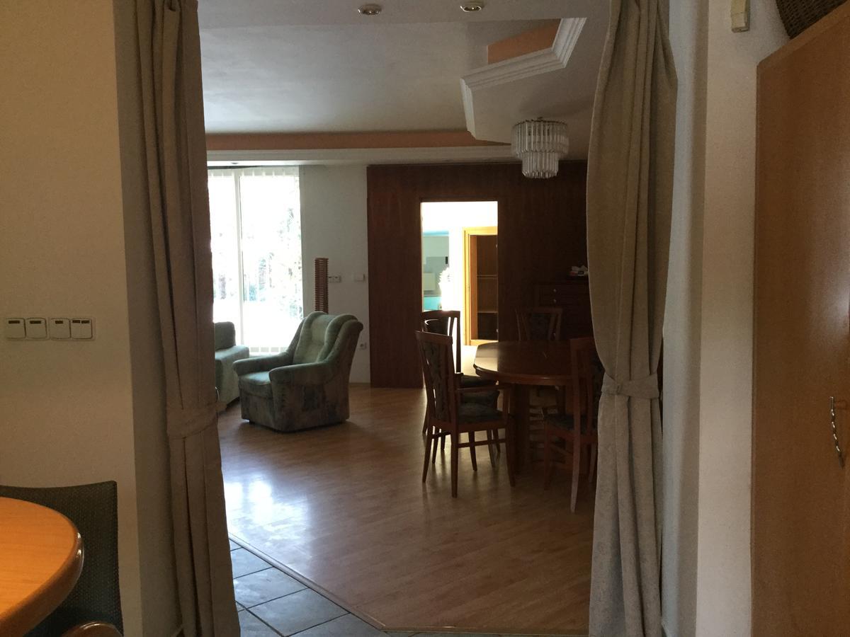 Justyna Villa Pardubice Ngoại thất bức ảnh