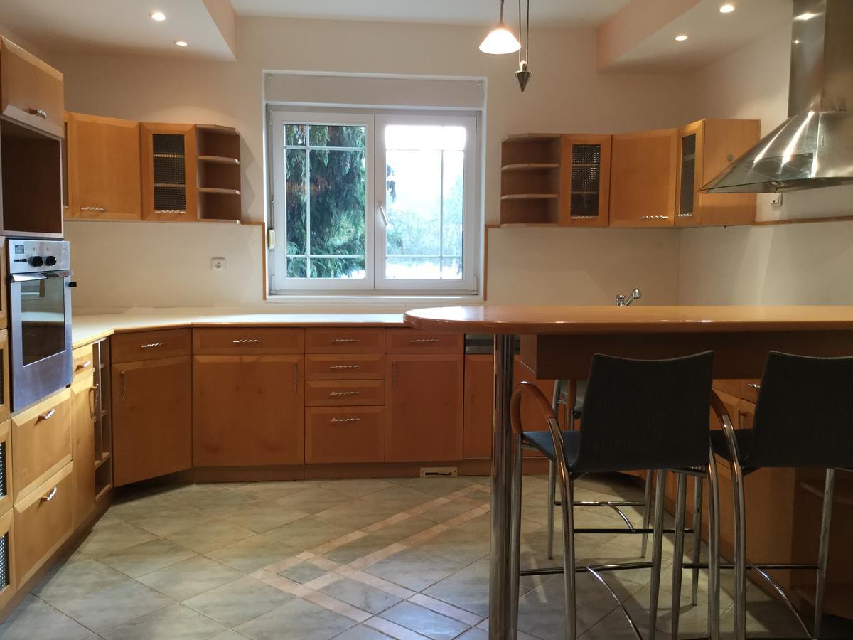 Justyna Villa Pardubice Ngoại thất bức ảnh