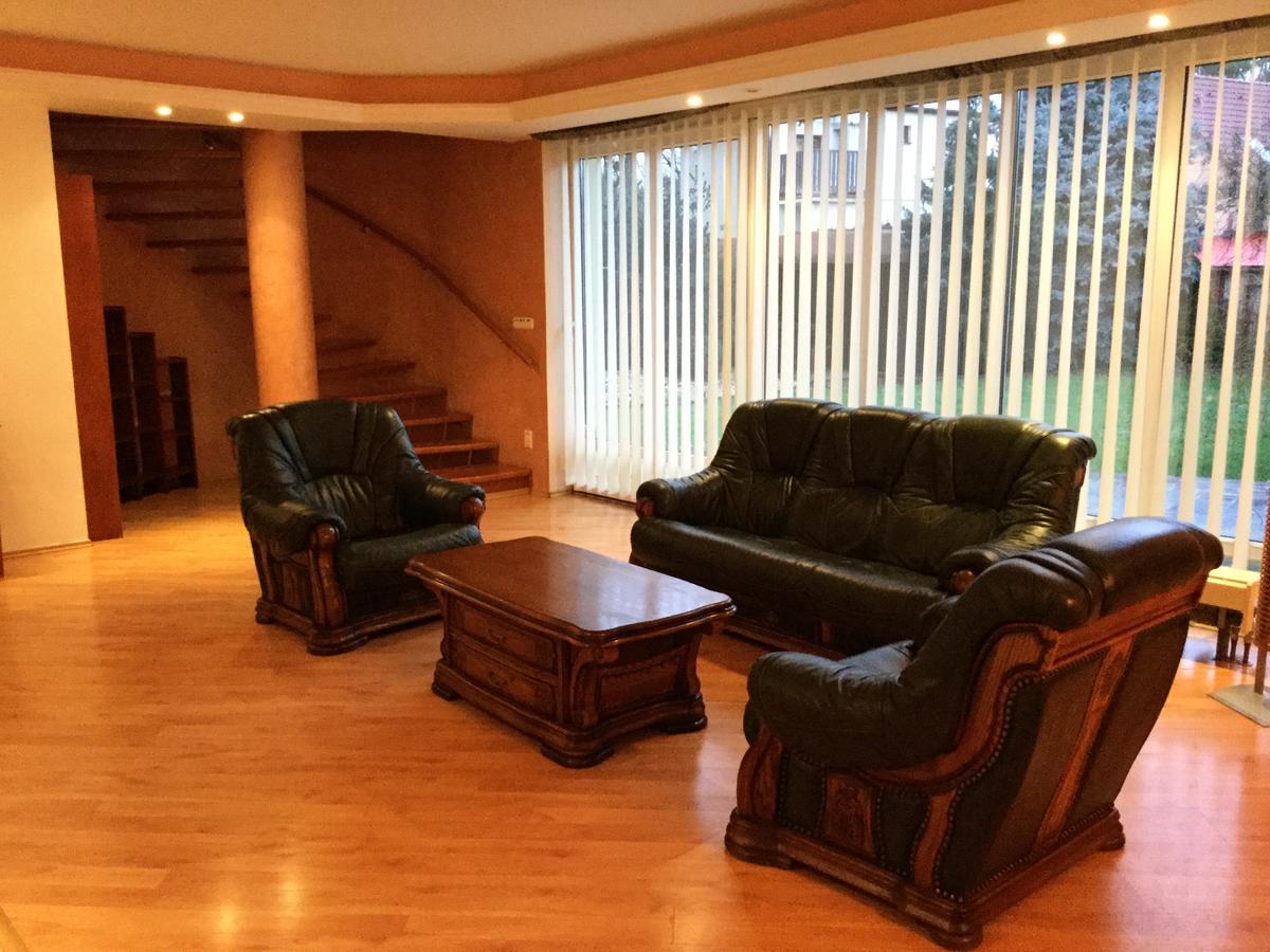 Justyna Villa Pardubice Ngoại thất bức ảnh