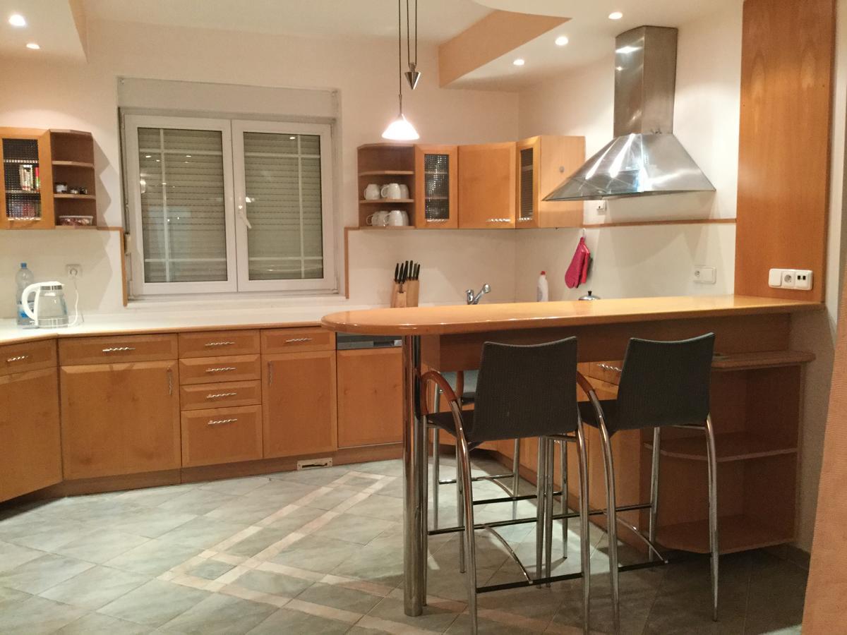 Justyna Villa Pardubice Ngoại thất bức ảnh